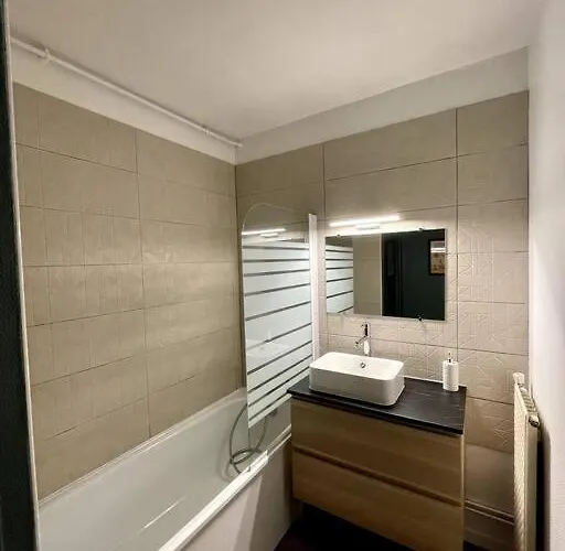 Le Petit Genois A Port Olona